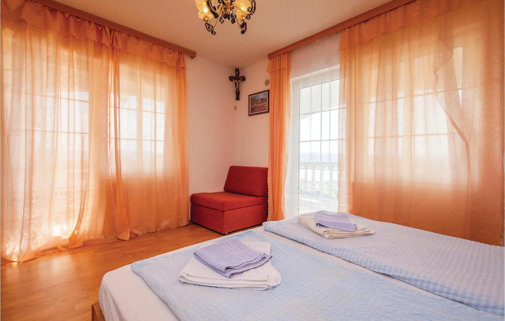 1 Bedroom Cozy Apartment In ツリクヴェニツァ エクステリア 写真